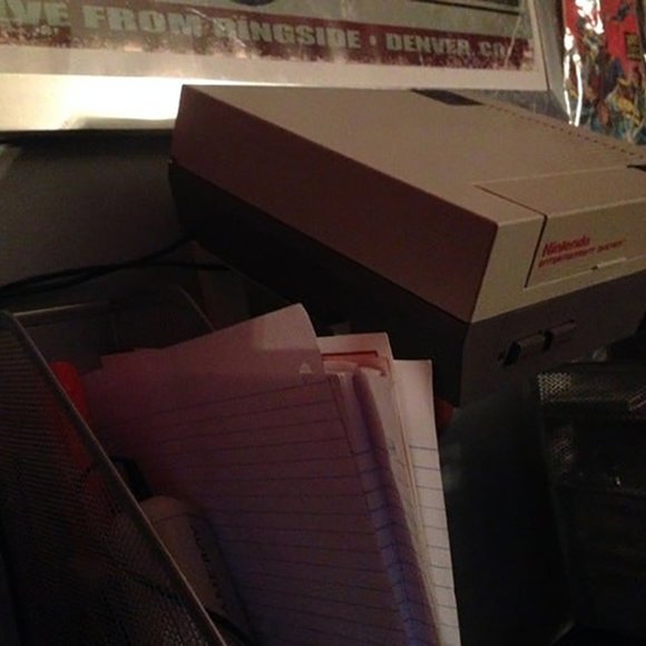 Nintendo NES Wall Mount Brackets Console Holder System Stand Mountable - Picture 3 of 6